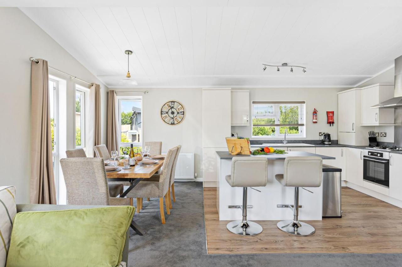Rose Lodge, 21 Roadford Lake Lodges Lifton Buitenkant foto
